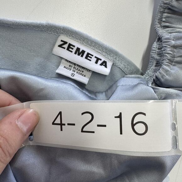 Zemeta Top Womens Small Blue‎ Float Satin Ruffle Hem Crop Blouse Dolls Kill - Picture 5 of 9